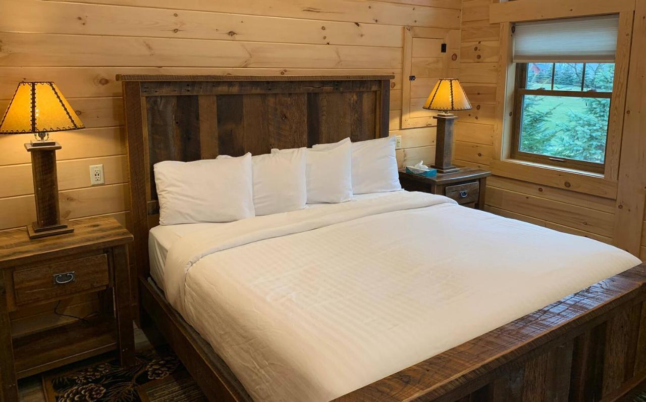 Briarwood Cabin By Amish Country Lodging Berlin Exterior photo